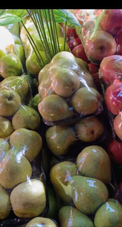Pears crated by the tray